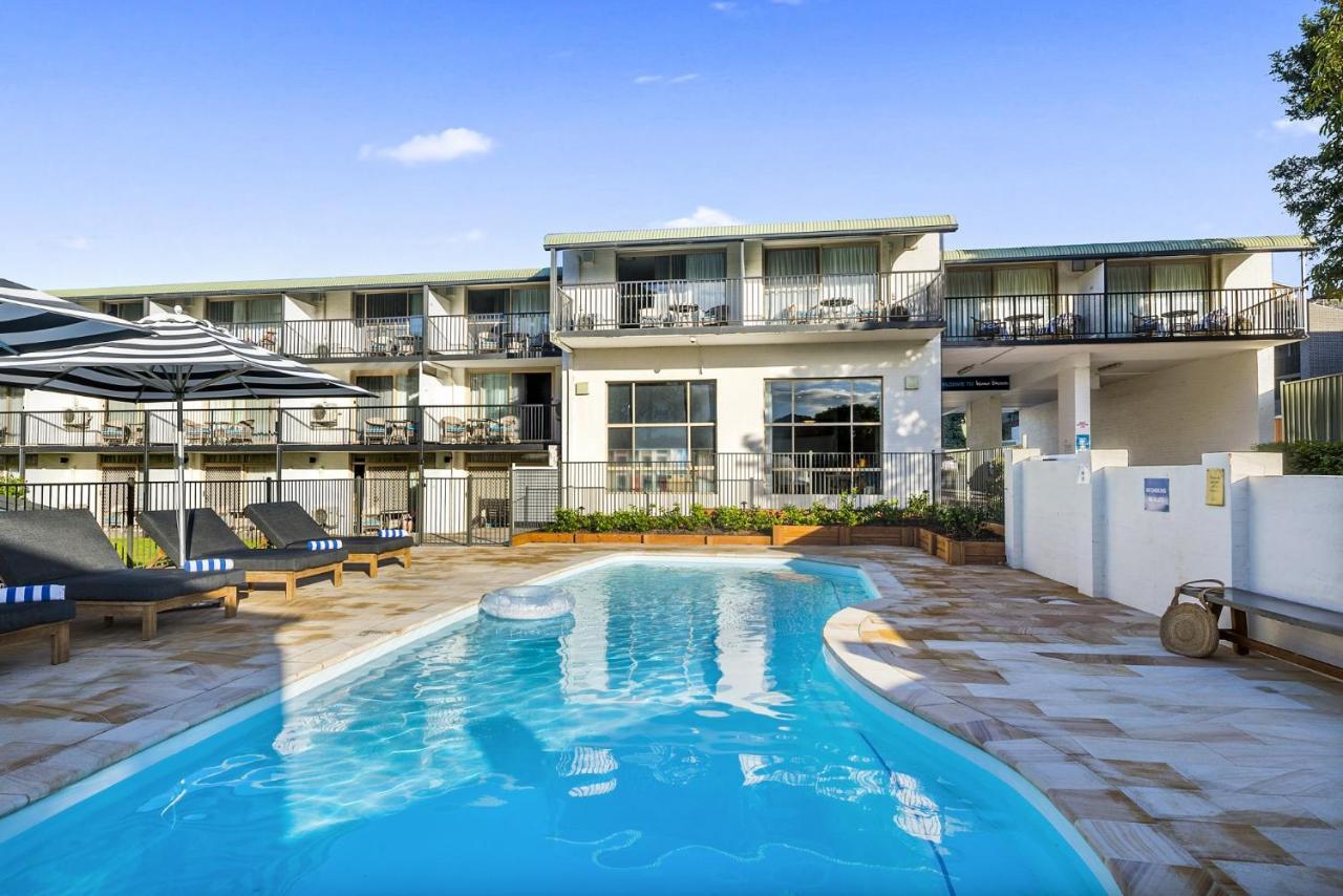 Shores 4*